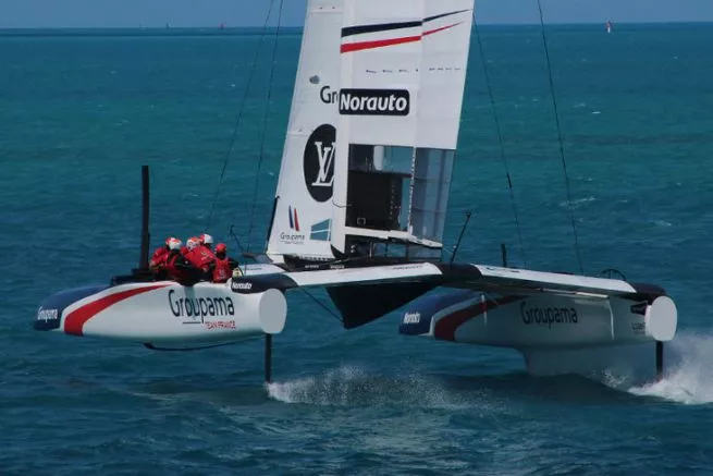 catamaran foiling Coupe de l'America catamaran foiling Coupe de l'America
